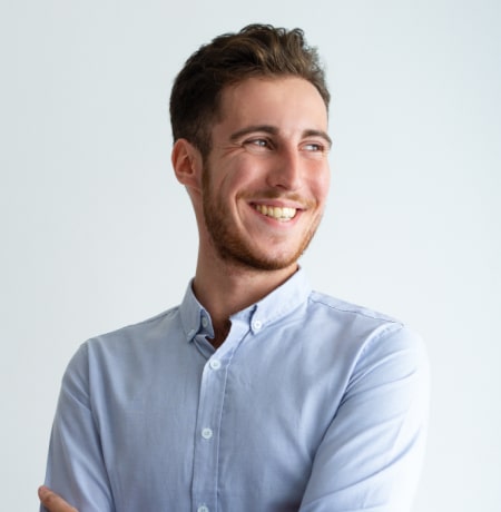 Співробітник №3